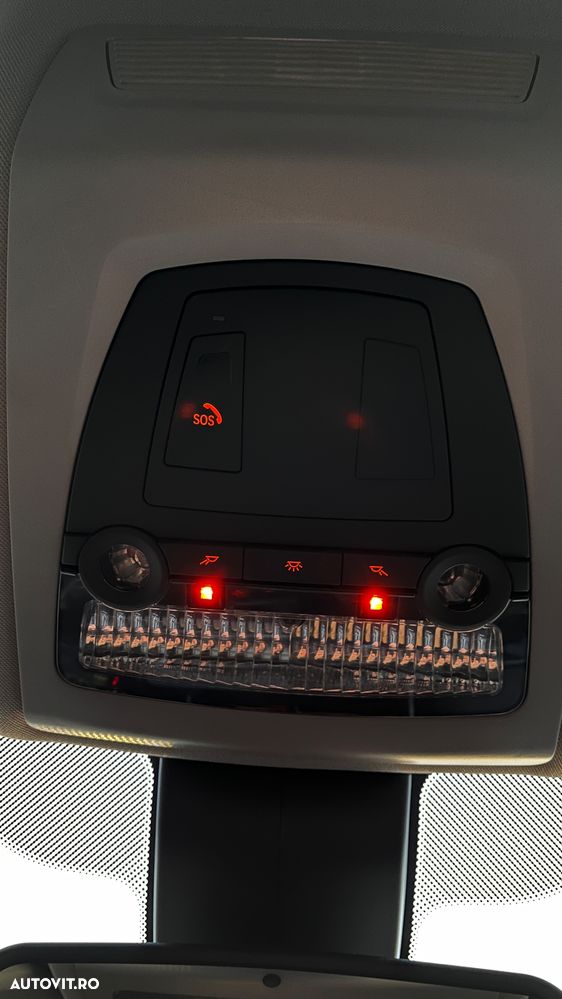 BMW Seria 5 525d xDrive AT - 37