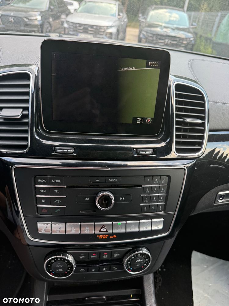 Mercedes-Benz GLS - 15