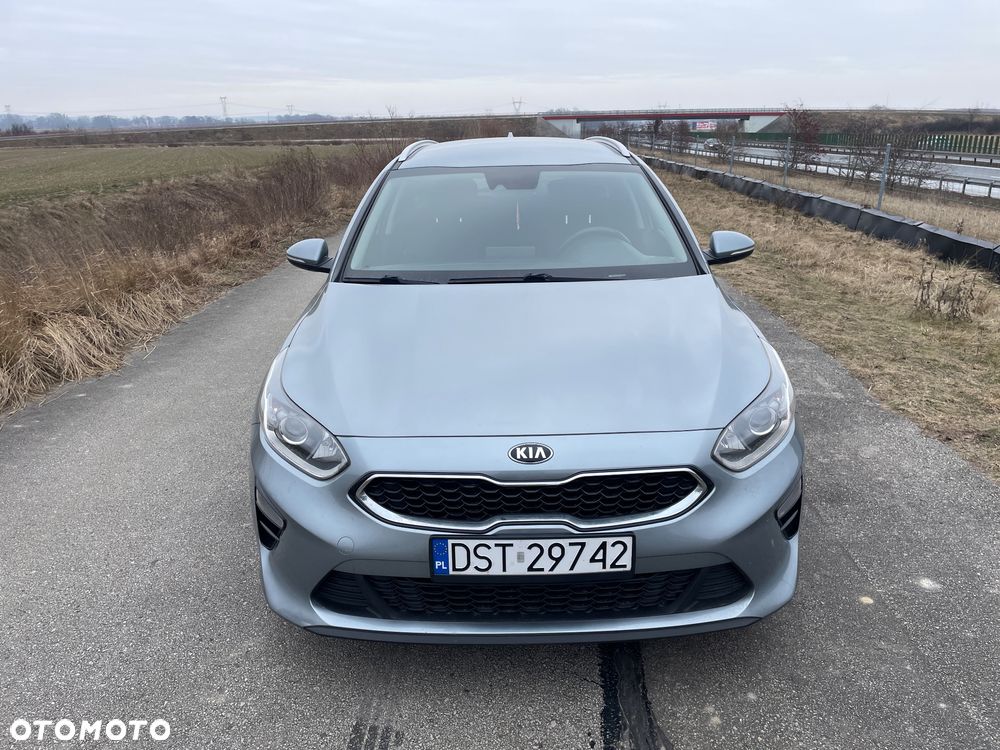Kia Ceed 1.6 CRDi 136 DCT ISG Spirit - 4