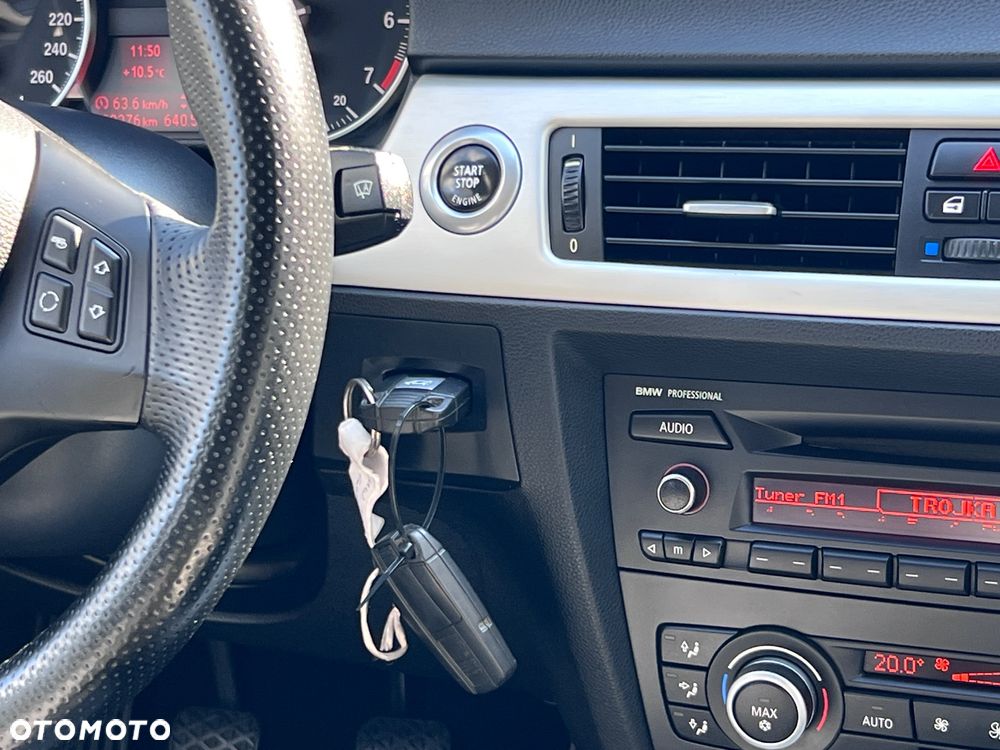 BMW Seria 3 318i Edition Sport - 28