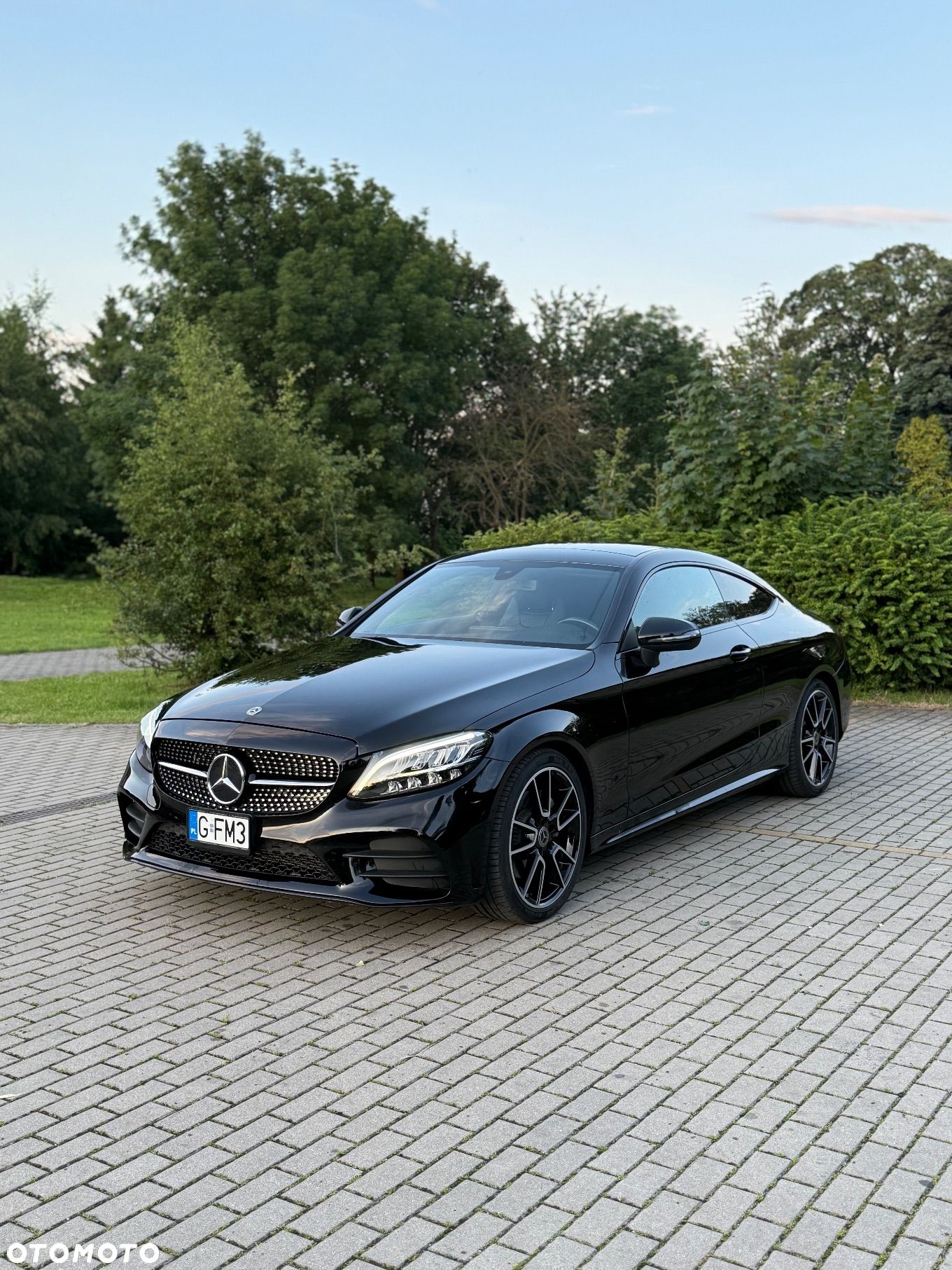 Mercedes-Benz Klasa C 300 Coupe 9G-TRONIC AMG Line - 1
