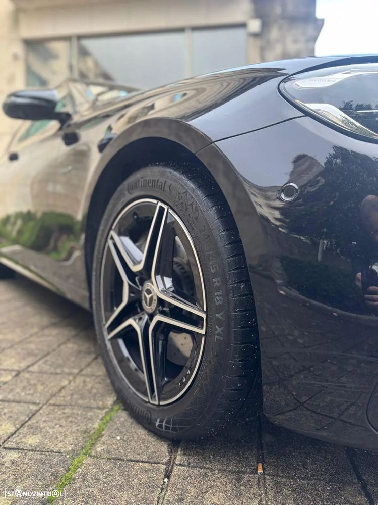 Mercedes-Benz E 300 - 4