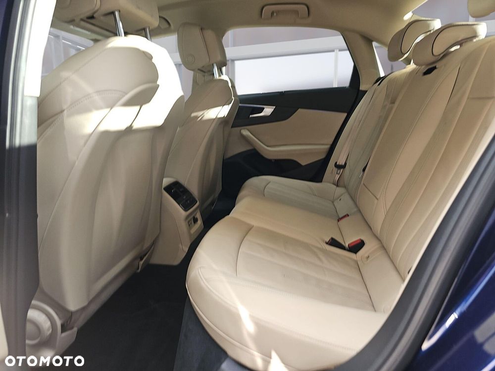 Audi A4 Limousine - 10