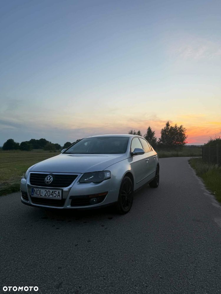 Volkswagen Passat - 2