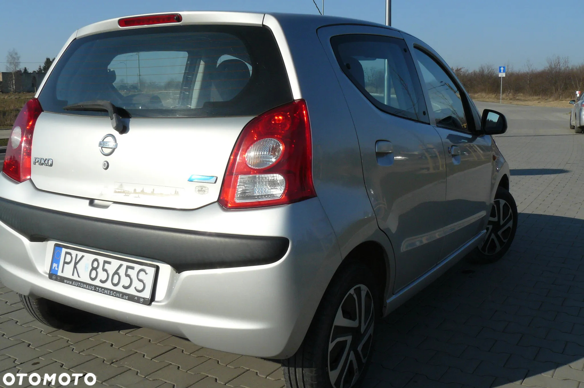 Nissan Pixo - 4