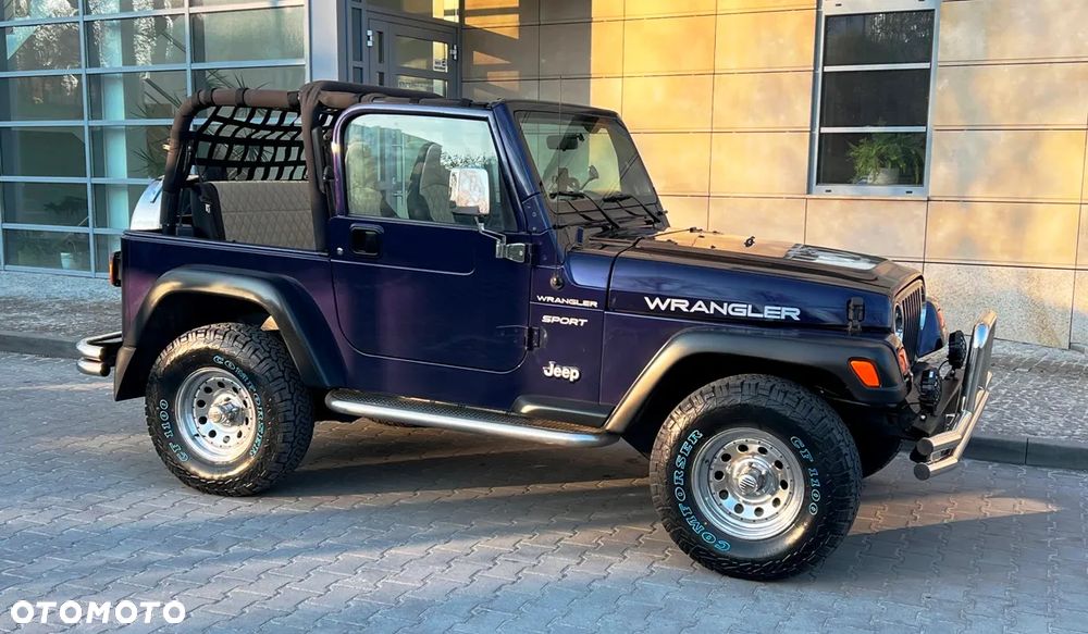 Jeep Wrangler 2.5L - 12
