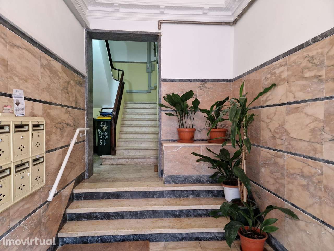 Apartamento T2 em Benfica com varanda - Grande imagem: 3/20