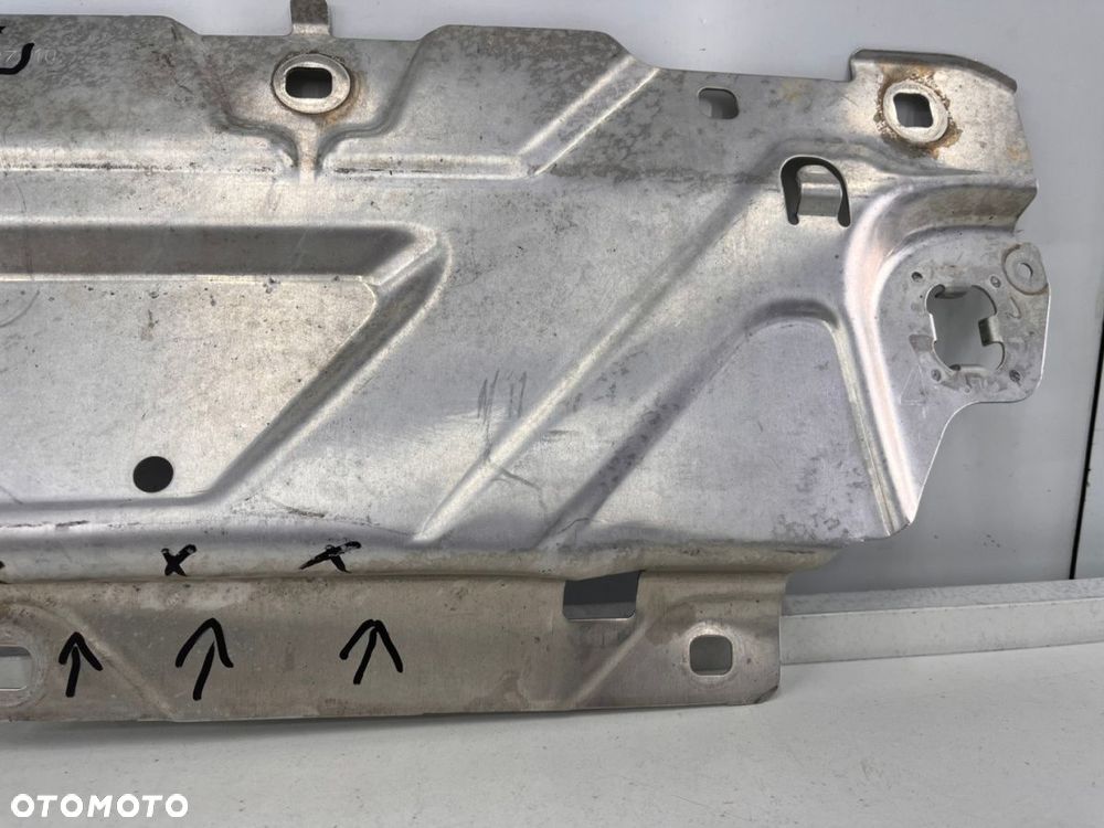 Pas przedni BMW 3 G20 G21 przednie górne wzmocnienie popszeczne lącznik 2018r.-> 7422287 - 4