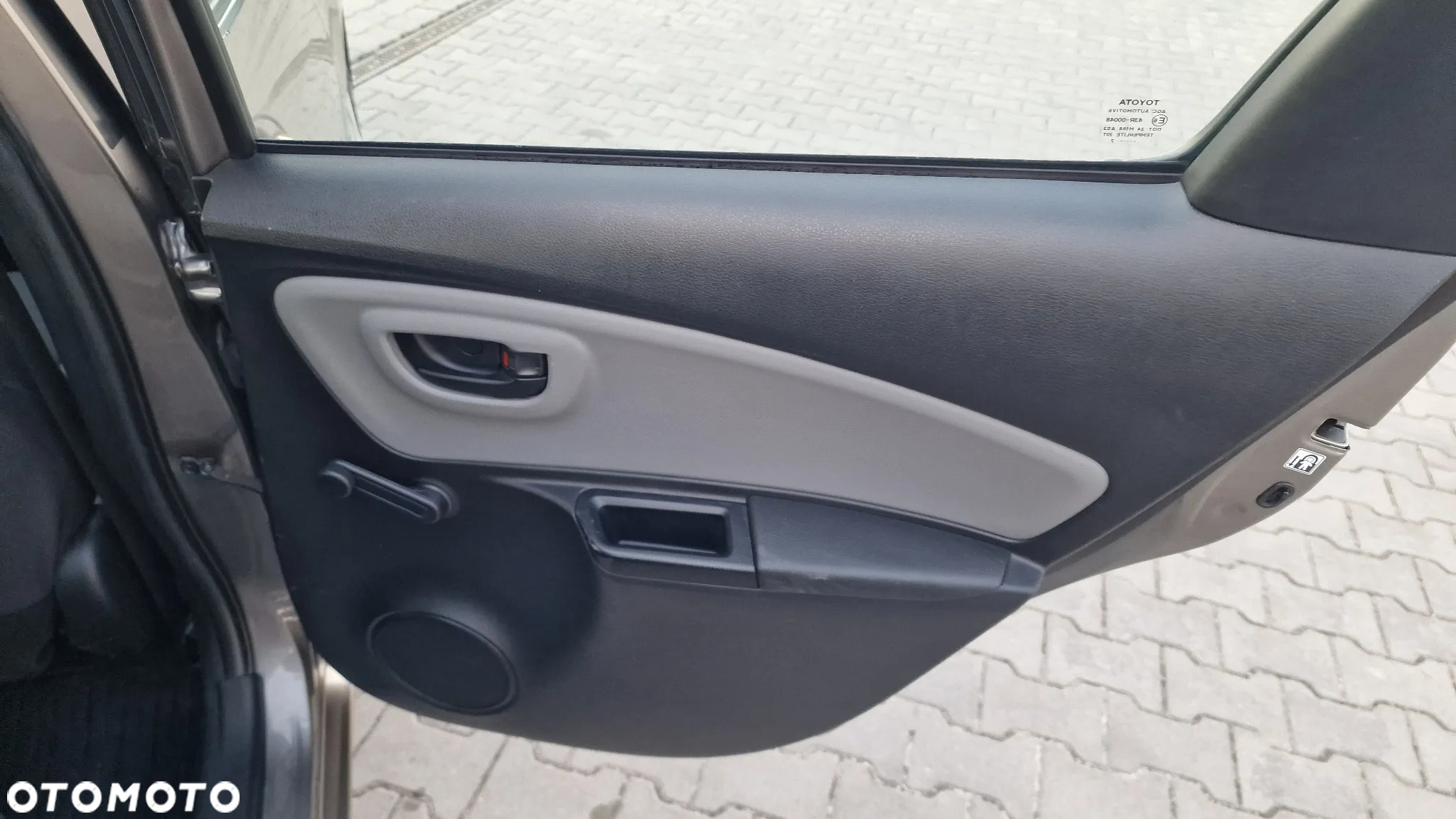 Toyota Yaris 1.5 Active - 25