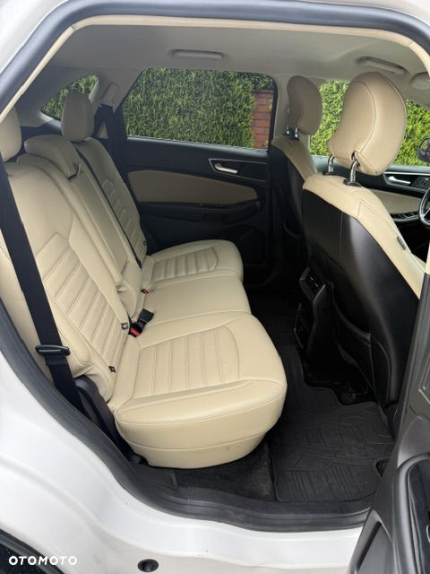 Ford Edge - 8