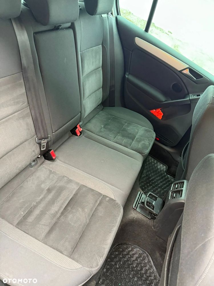 Volkswagen Golf - 25