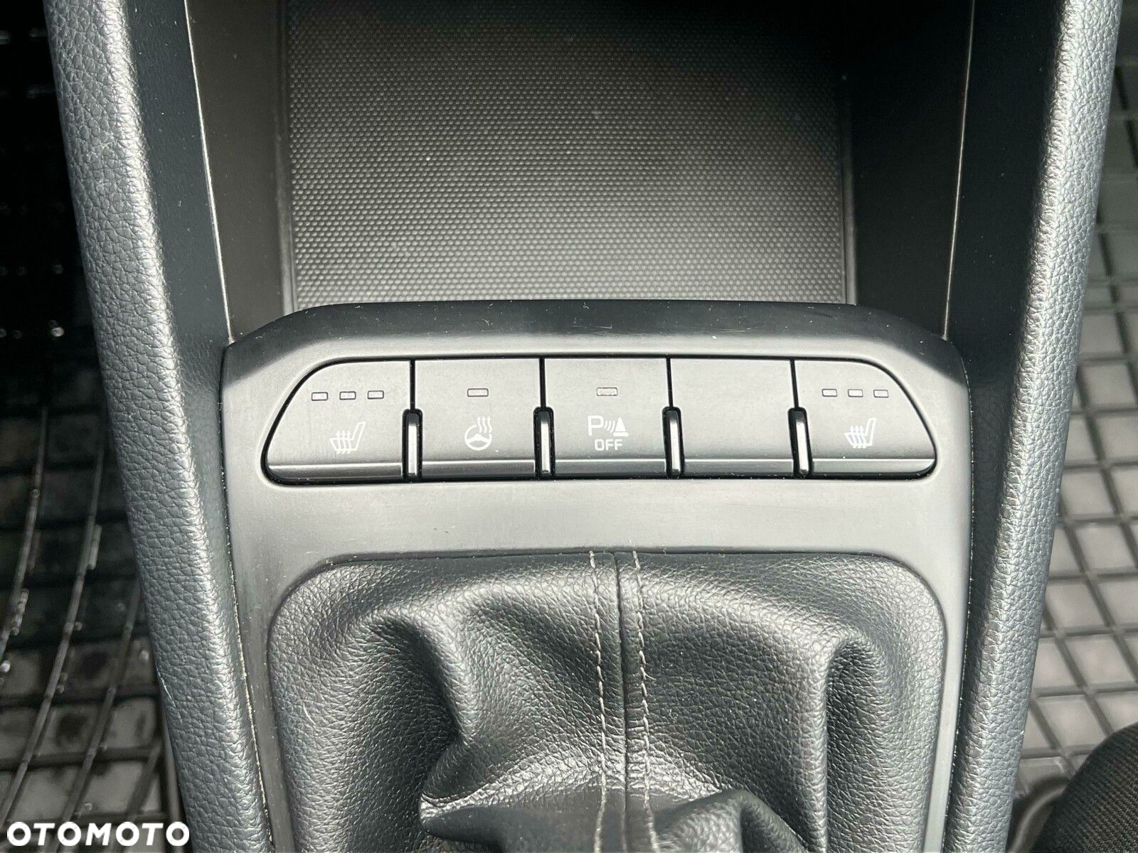 Kia Stonic - 14