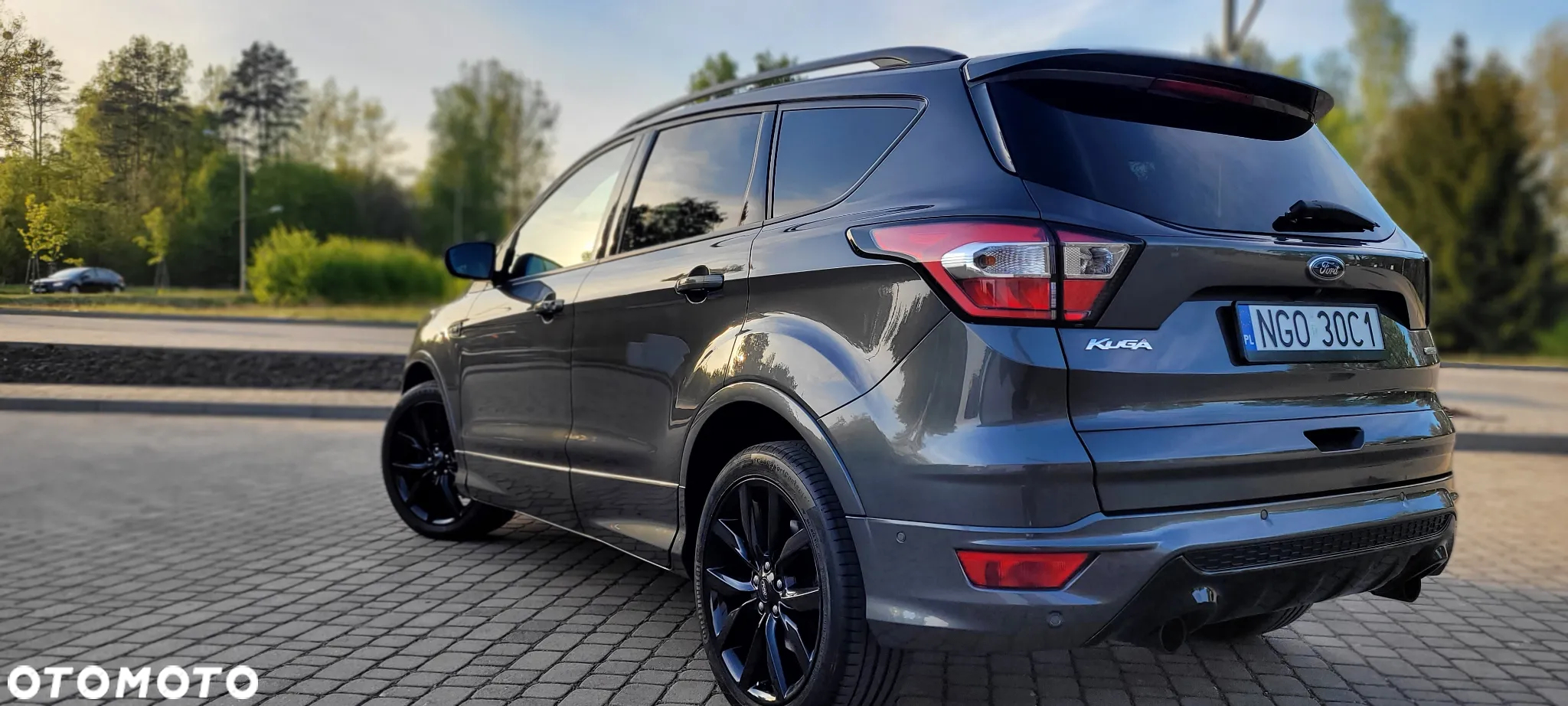 Ford Kuga 1.5 EcoBoost 2x4 ST-Line - 6