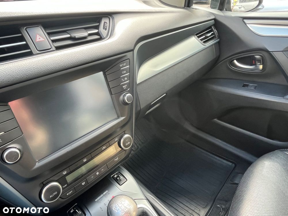Toyota Avensis 2.0 D-4D Selection - 12