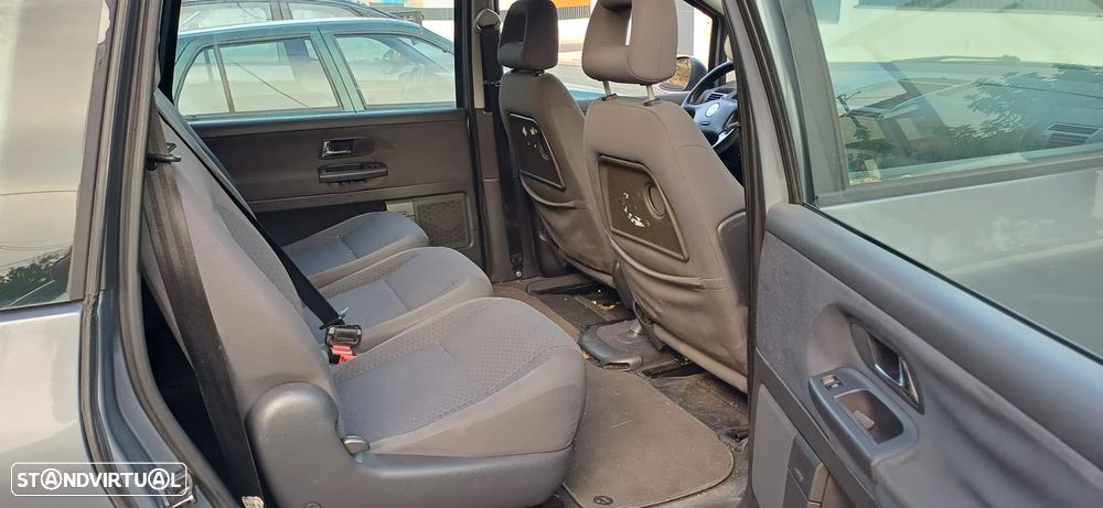 VW Sharan 2.0 TDI Confortline - 21