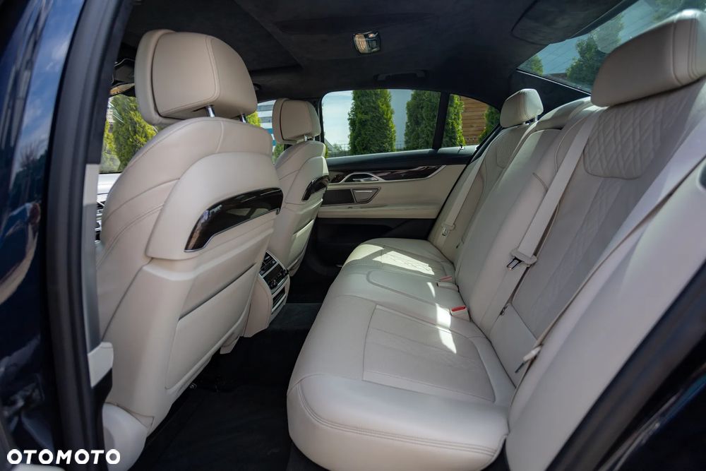 BMW Seria 7 730d - 36