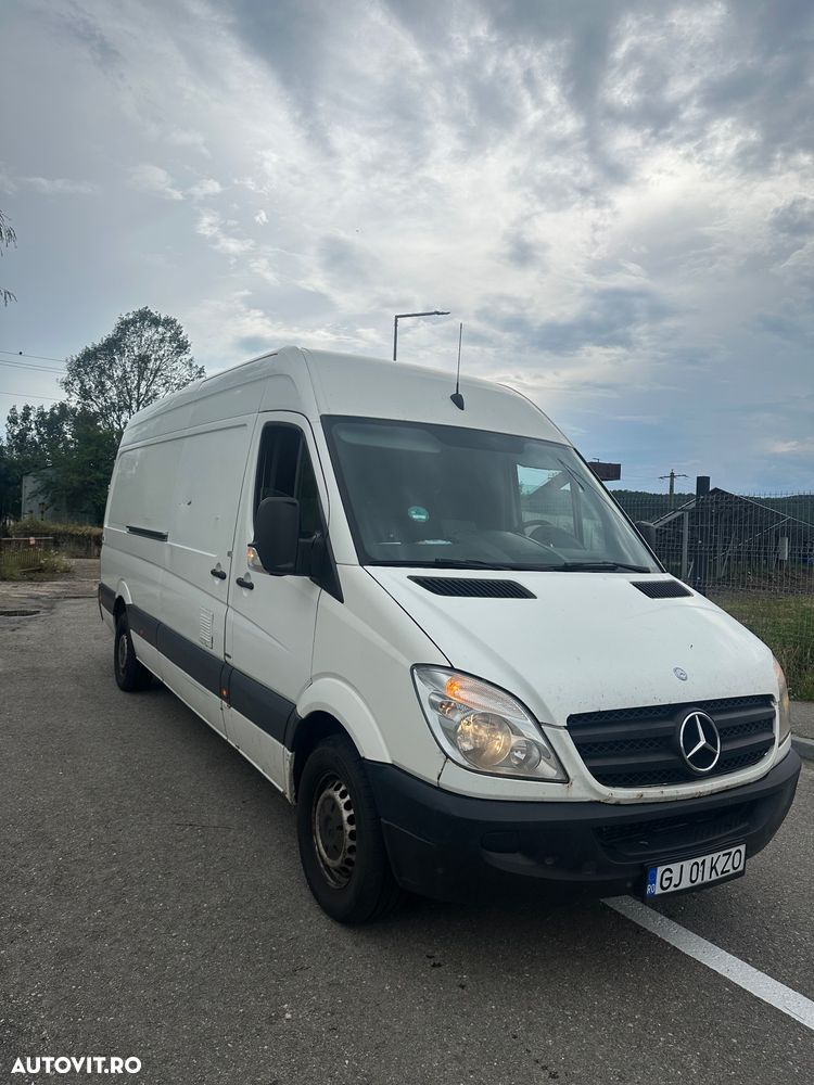Mercedes-Benz Sprinter - 2