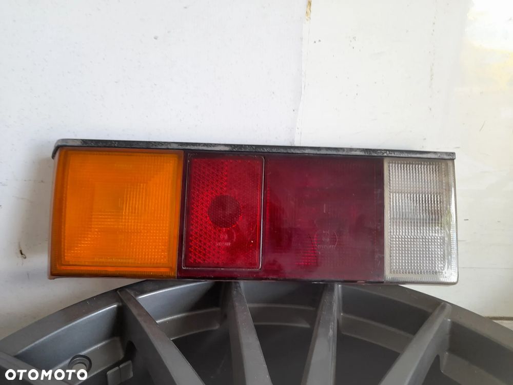Lampa lewy tył Volkswagen Scirocco MK1 Hella 531945095 - 1