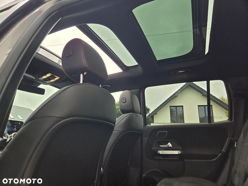 Mercedes-Benz GLB 250 4-Matic AMG Line 8G-DCT - 16