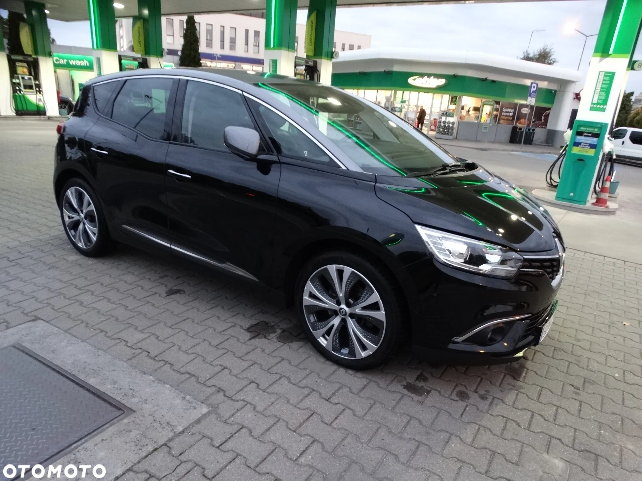 Renault Scenic dCi 110 Hybrid Assist Business - 10