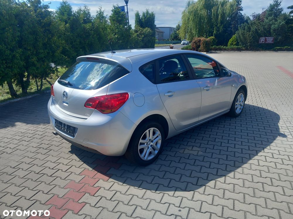 Opel Astra 1.4 T Sport - 6