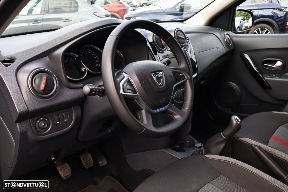 Dacia Sandero 0.9 TCe Stepway - 16