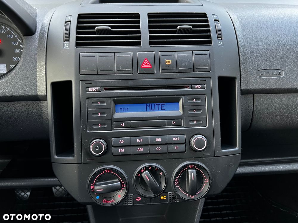 Volkswagen Polo - 6
