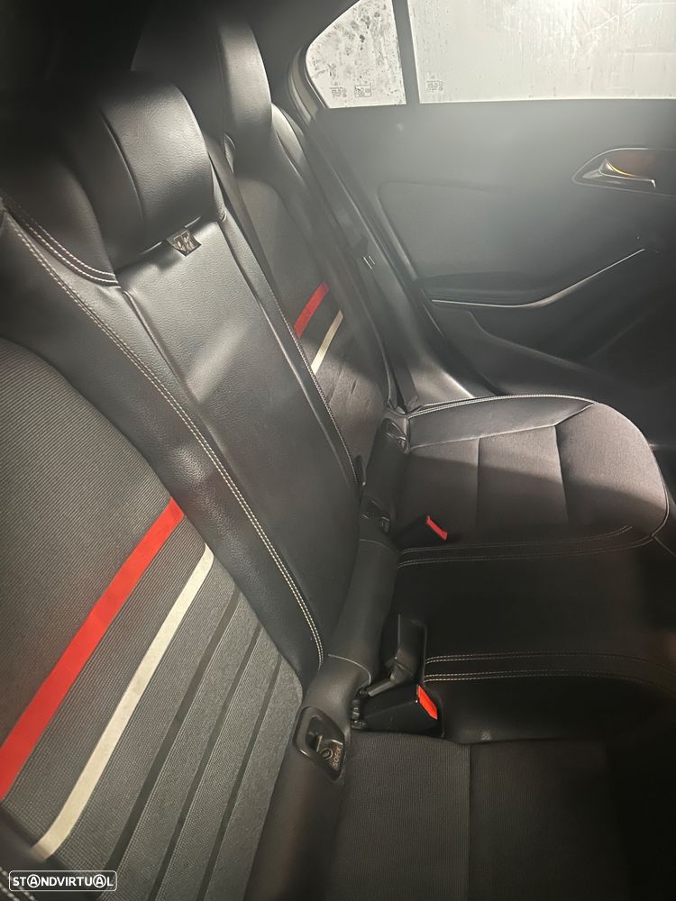 Mercedes-Benz A 180 CDI (BlueEFFICIENCY) - 11