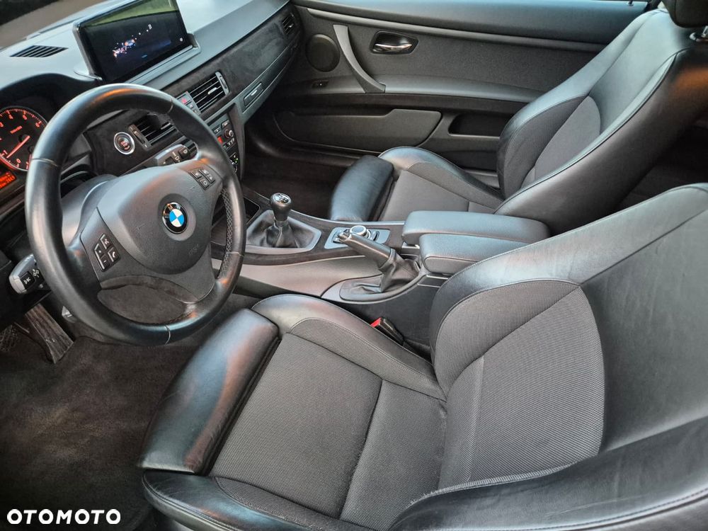 BMW Seria 3 320i - 22