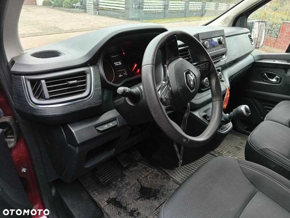 Renault Trafic - 12