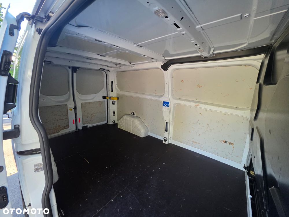 Ford TRANSIT CUSTOM - 21
