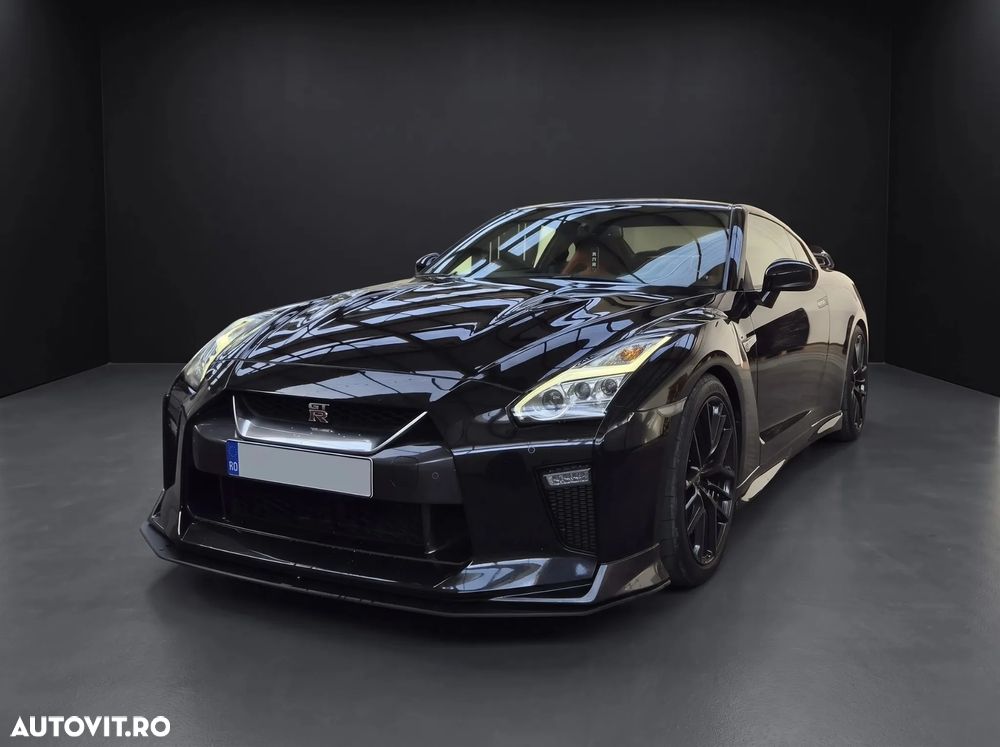 Nissan GT-R - 1