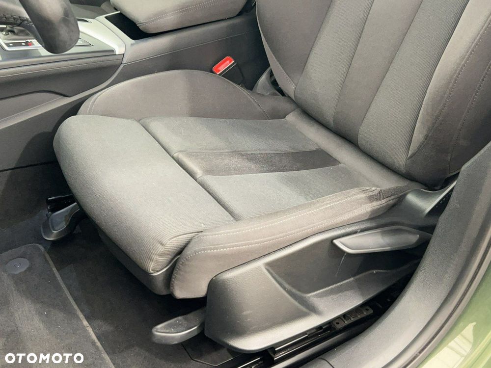 Audi A4 Limousine - 11