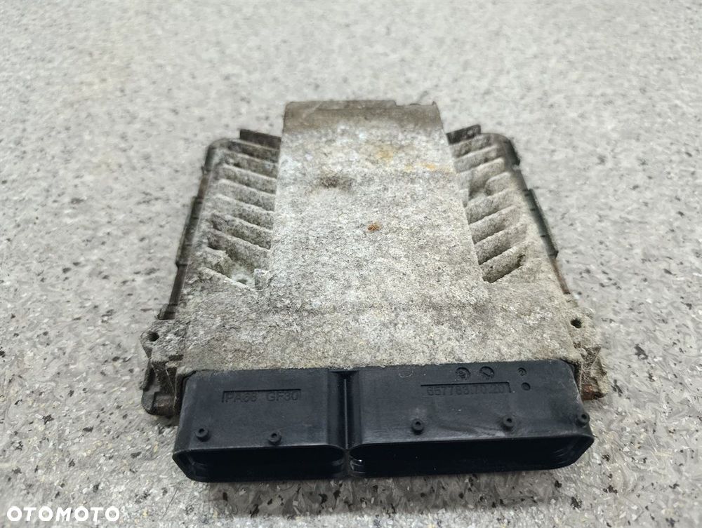 KOMPUTER, STEROWNIK VW PASSAT B6 03G906018EM  2.0 TDI - 6
