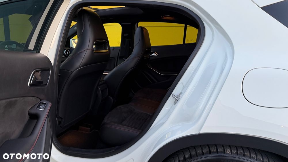 Mercedes-Benz GLA 250 4-Matic - 19