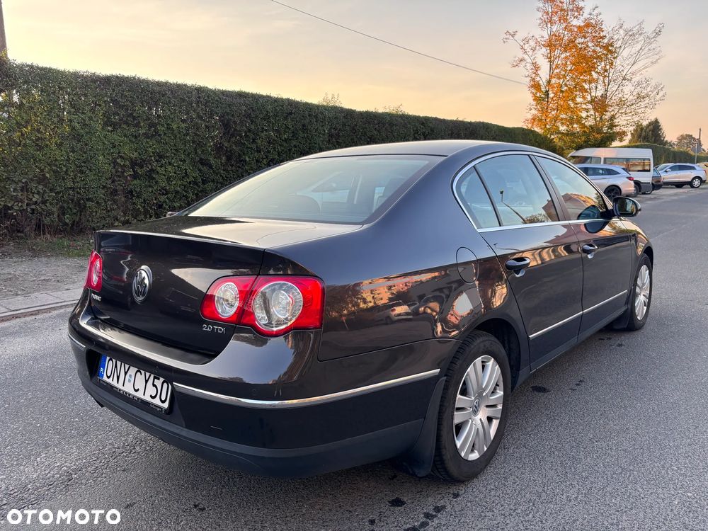 Volkswagen Passat - 3