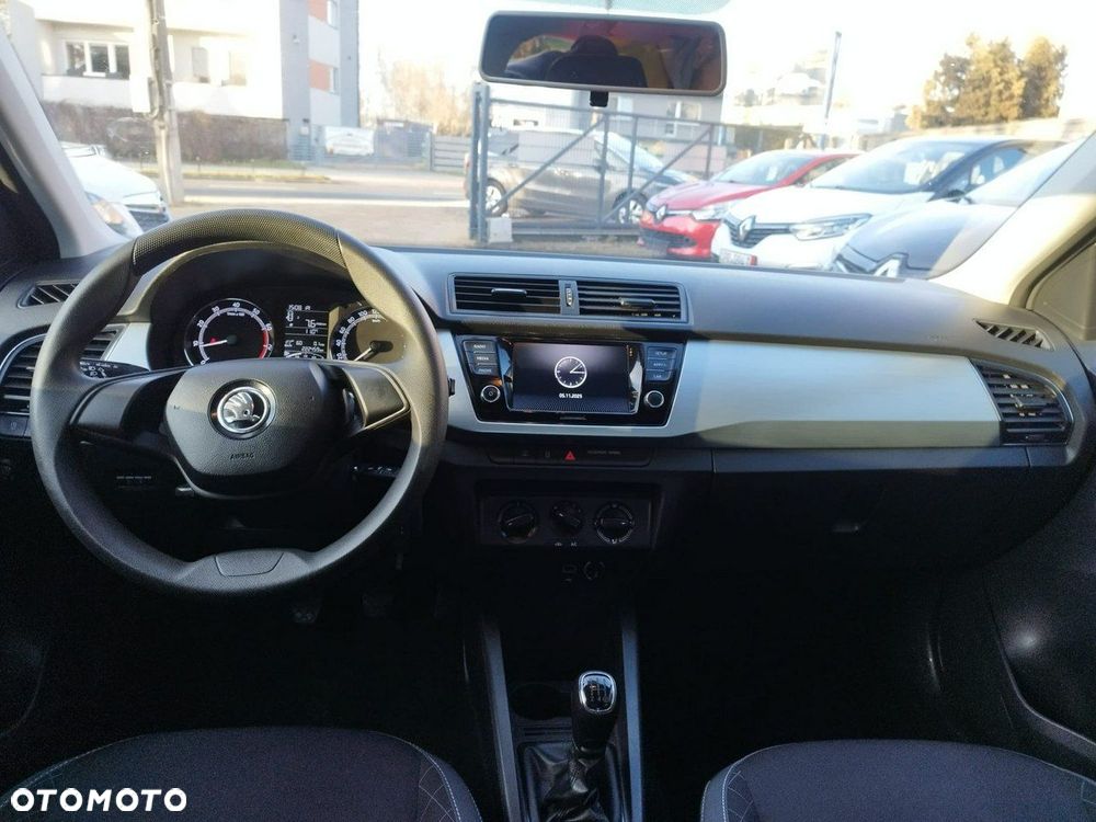 Skoda Fabia - 11