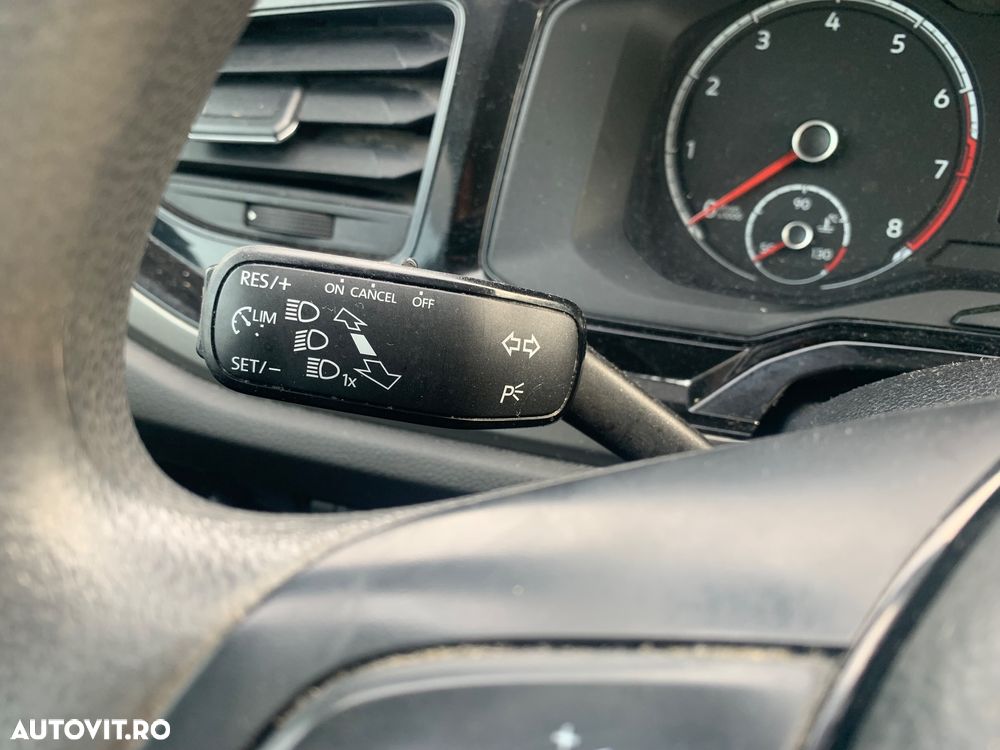 Volkswagen Polo - 12