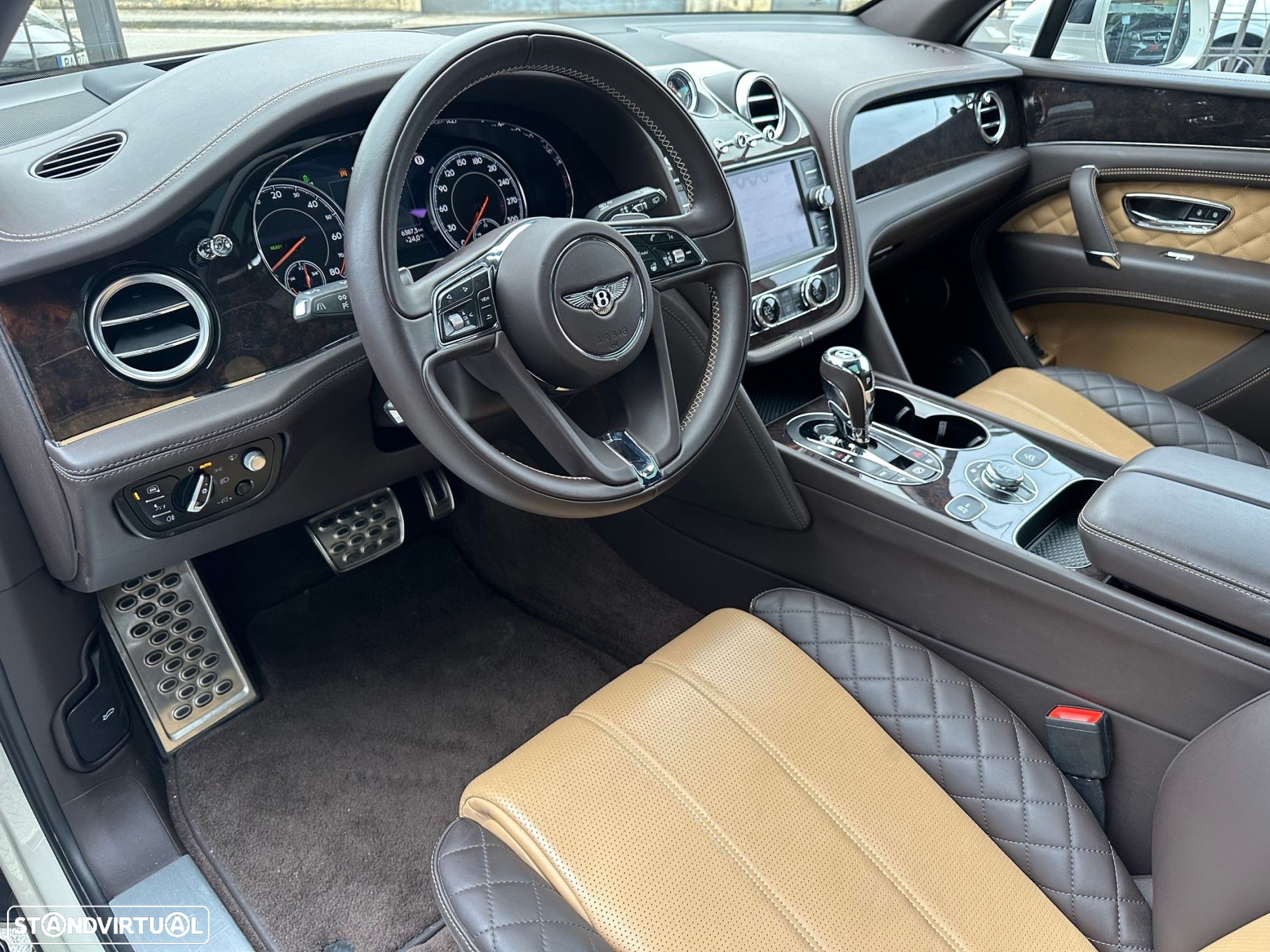 Bentley Bentayga Hybrid - 20