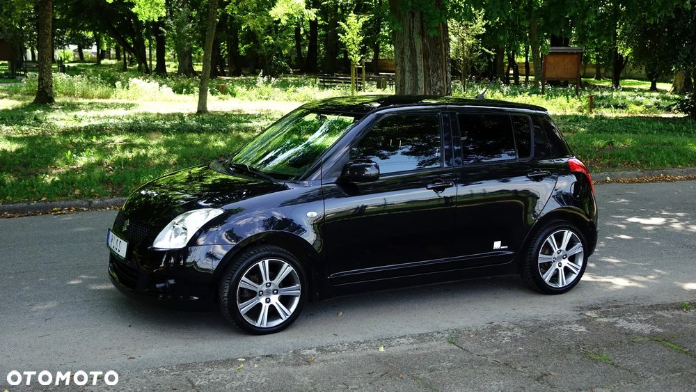 Suzuki Swift 1.3 Black and White - 26