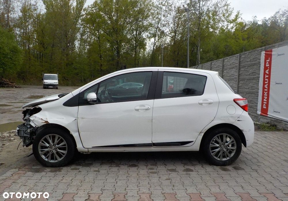 Toyota Yaris - 14