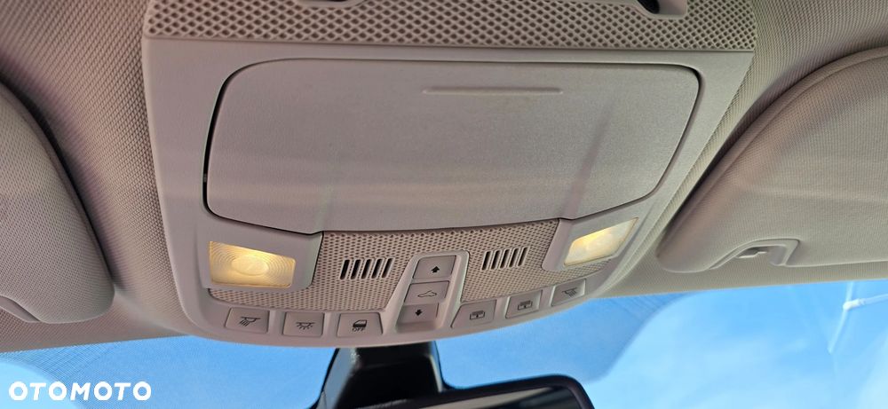 Ford Mondeo 2.0 TDCi ST-Line PowerShift - 26