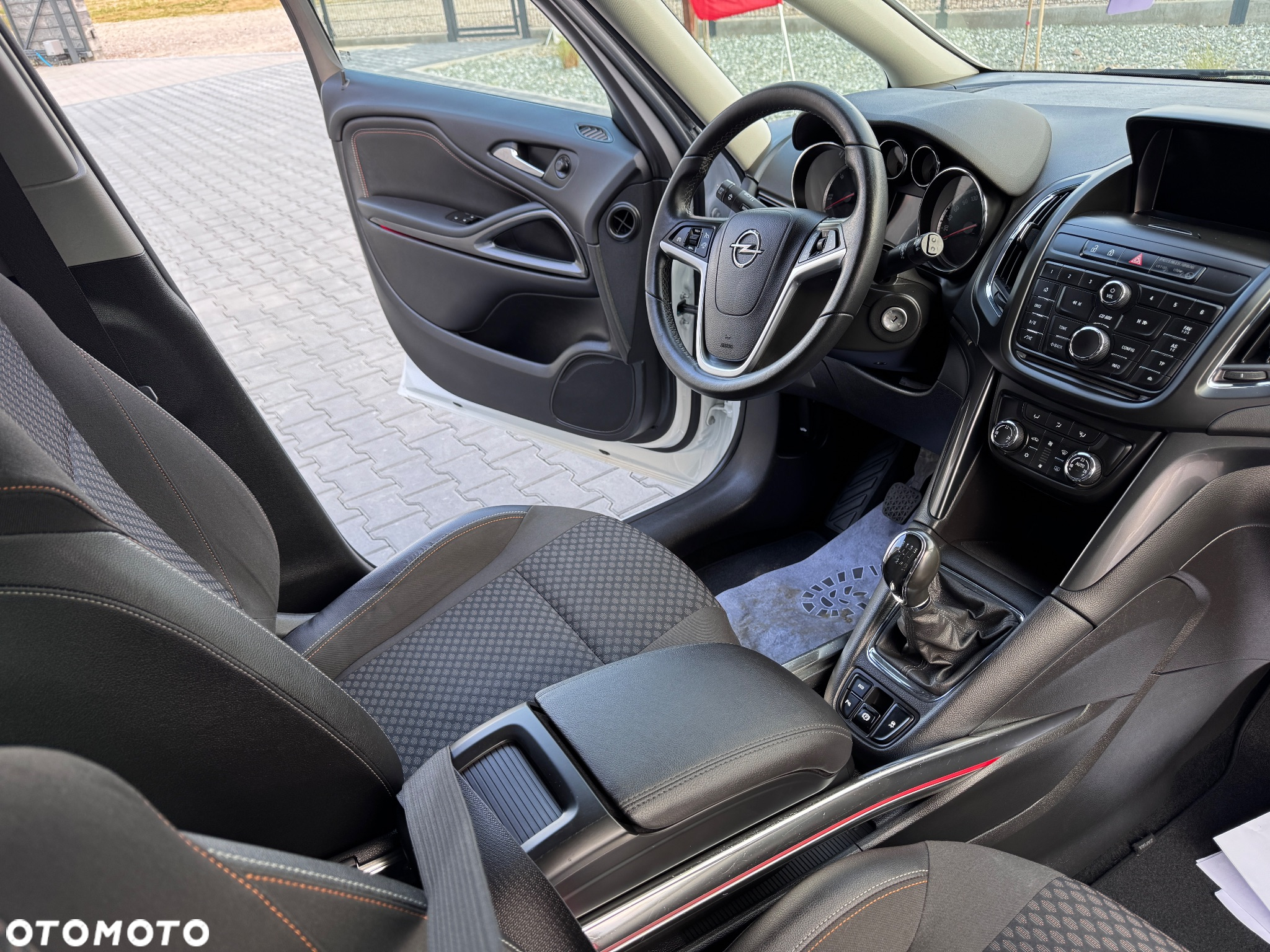 Opel Zafira 1.6 CDTI Cosmo - 27