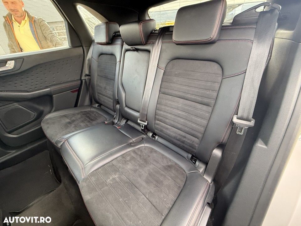 Ford Kuga - 10
