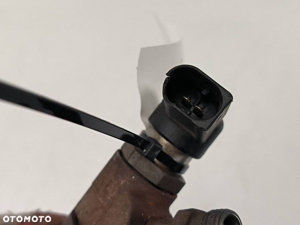 WTRYSKIWACZ PEUGEOT 407 9660334880 - 3