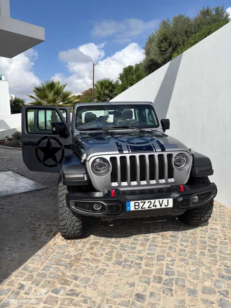 Jeep Wrangler - 1