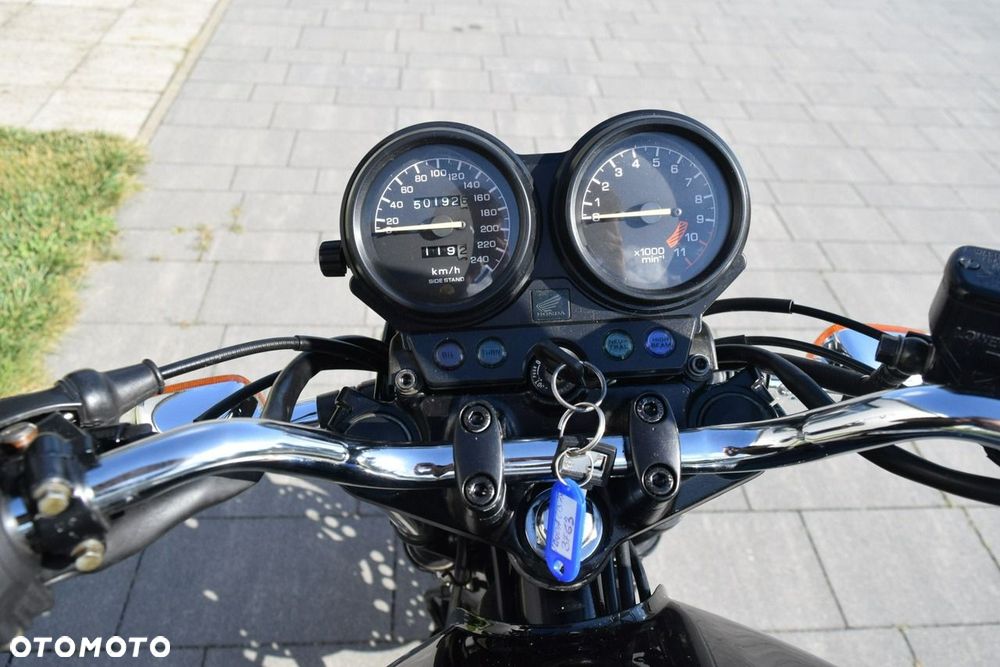 Honda CB - 11