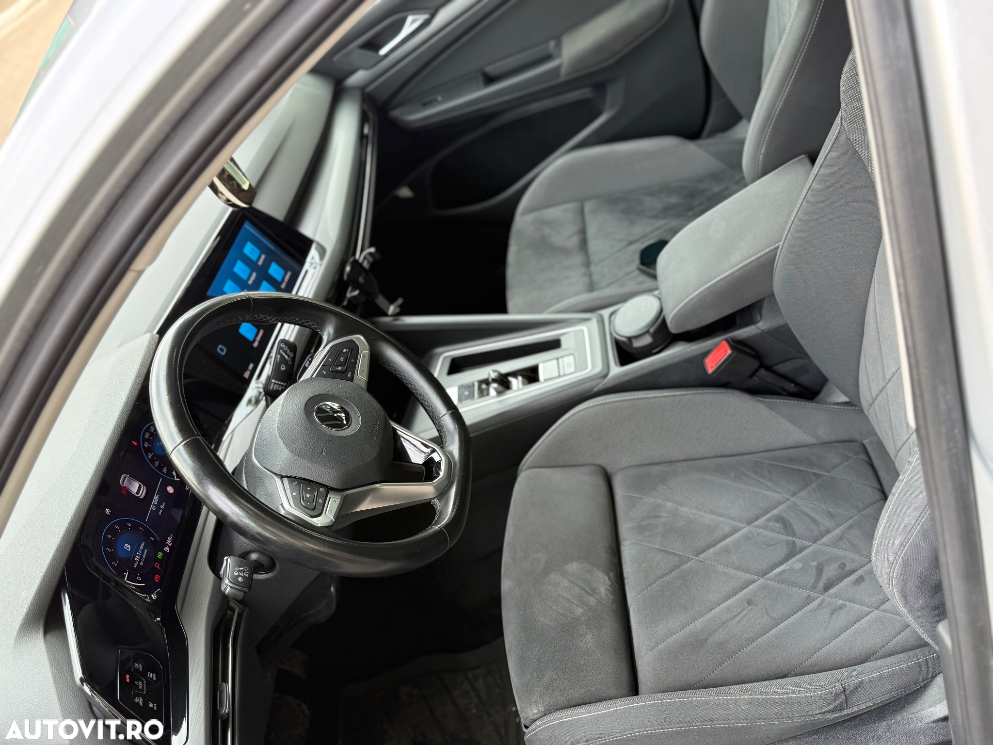 Volkswagen Golf 1.5 eTSI ACT DSG MHEV Style - 10