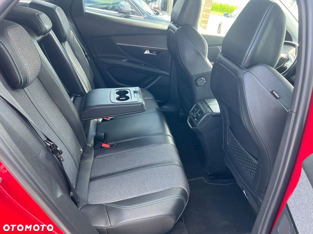 Peugeot 3008 1.2 PureTech Allure S&S EAT8 - 22