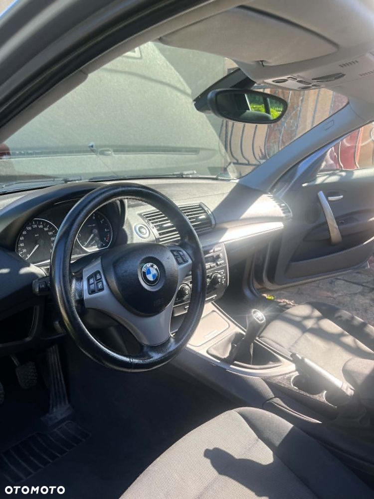 BMW Seria 1 116i - 8